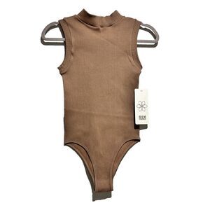 NWT Aura Womens Bosysuit Heather Brown M/L Stretch Ribbed‎ Knitted Sleeveless
